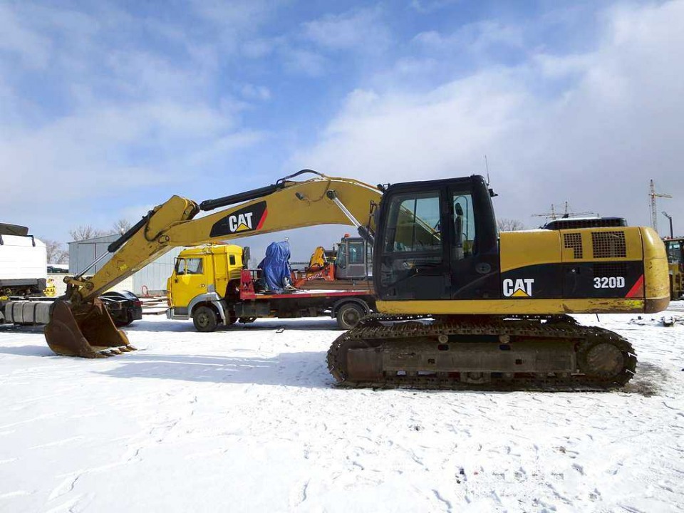  Экскаватор Caterpillar CAT 320D  2012 года