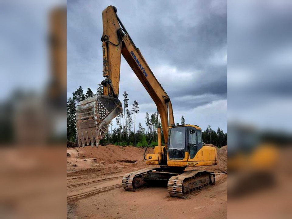  KOMATSU 220-7  2007 года