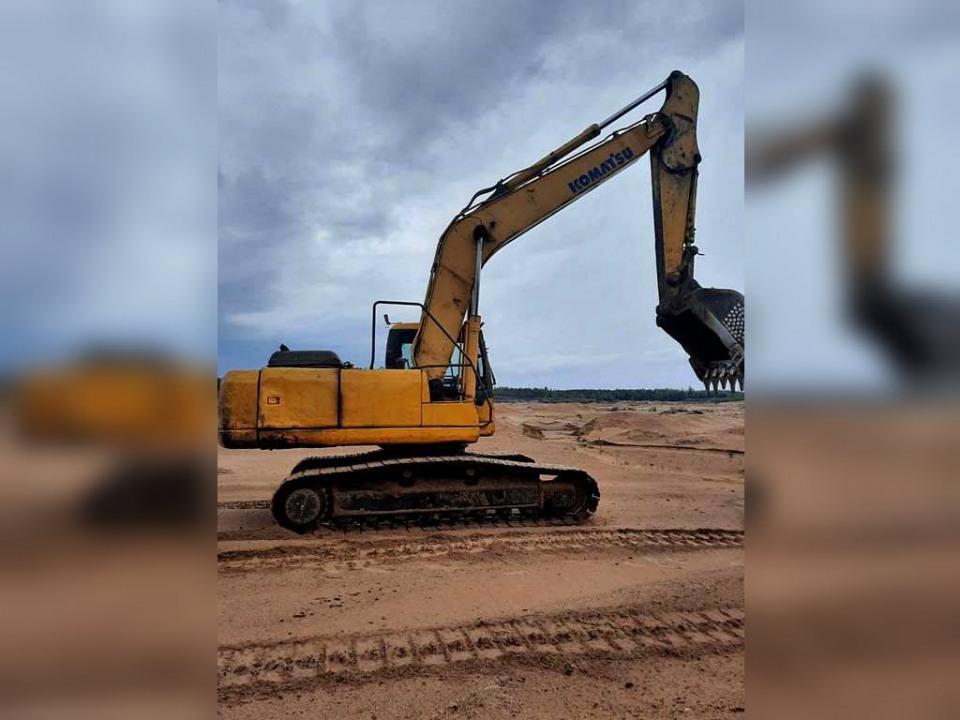  KOMATSU 220-7  2007 года