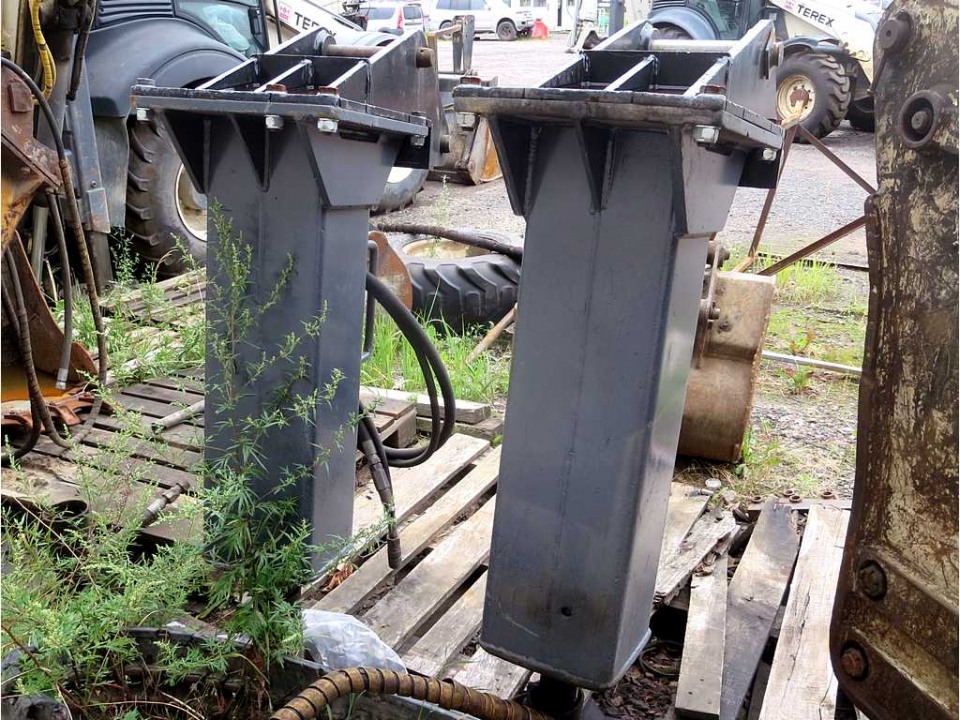  Гидромолот TEREX 1100  2015 года