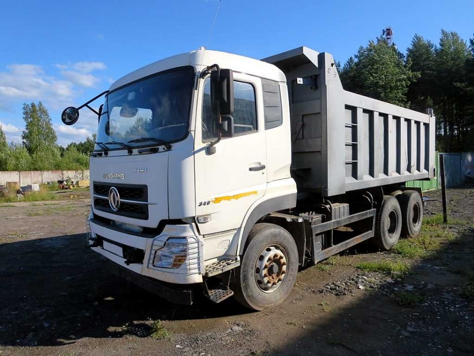 Самосвал DONG FENG 3251  2014 года