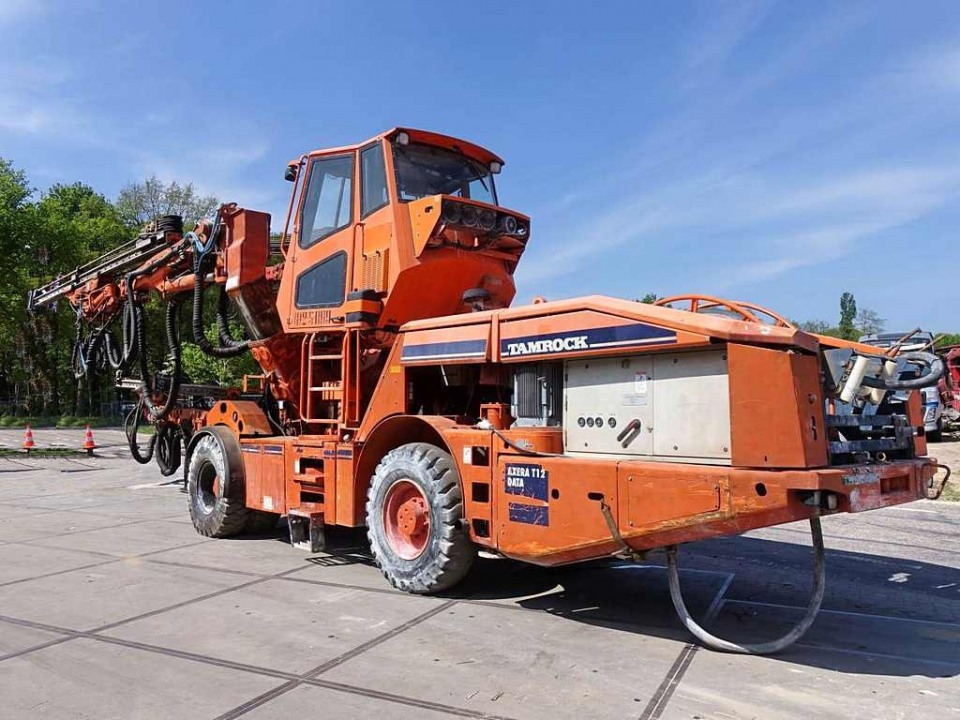  TAMROCK T12  2006 года