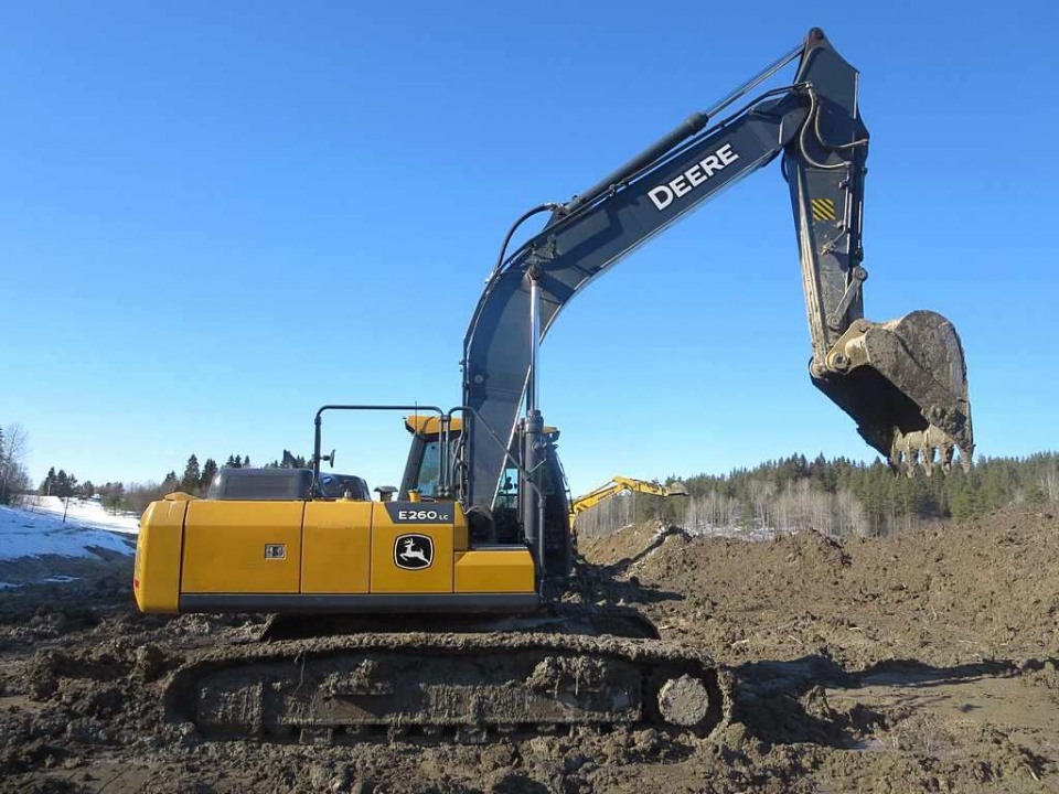  Экскаватор John Deere 260  2020 года