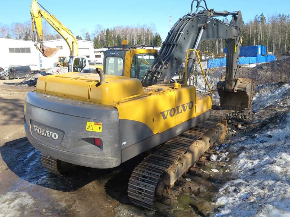  Экскаватор Volvo EC 360 BLC  2008 года