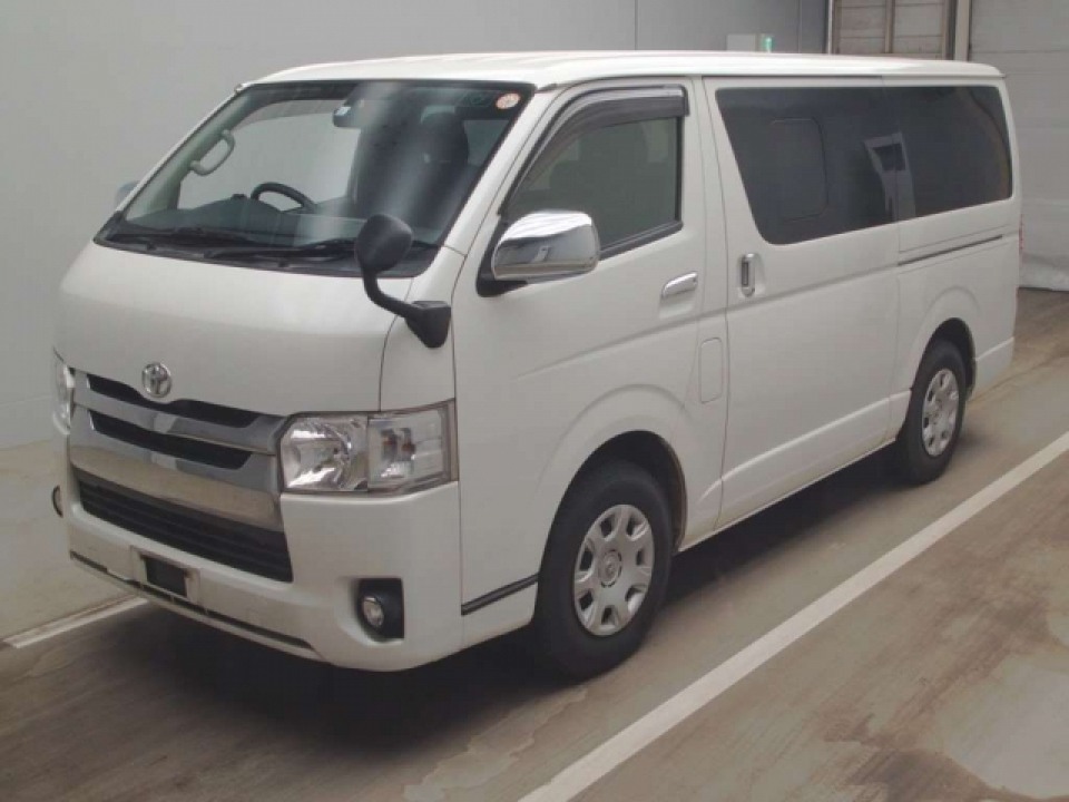  TOYOTA HIACE VAN