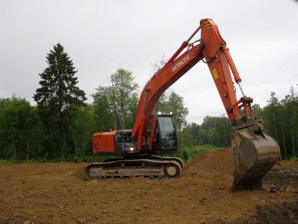  Экскаватор Hitachi 200  2020 года