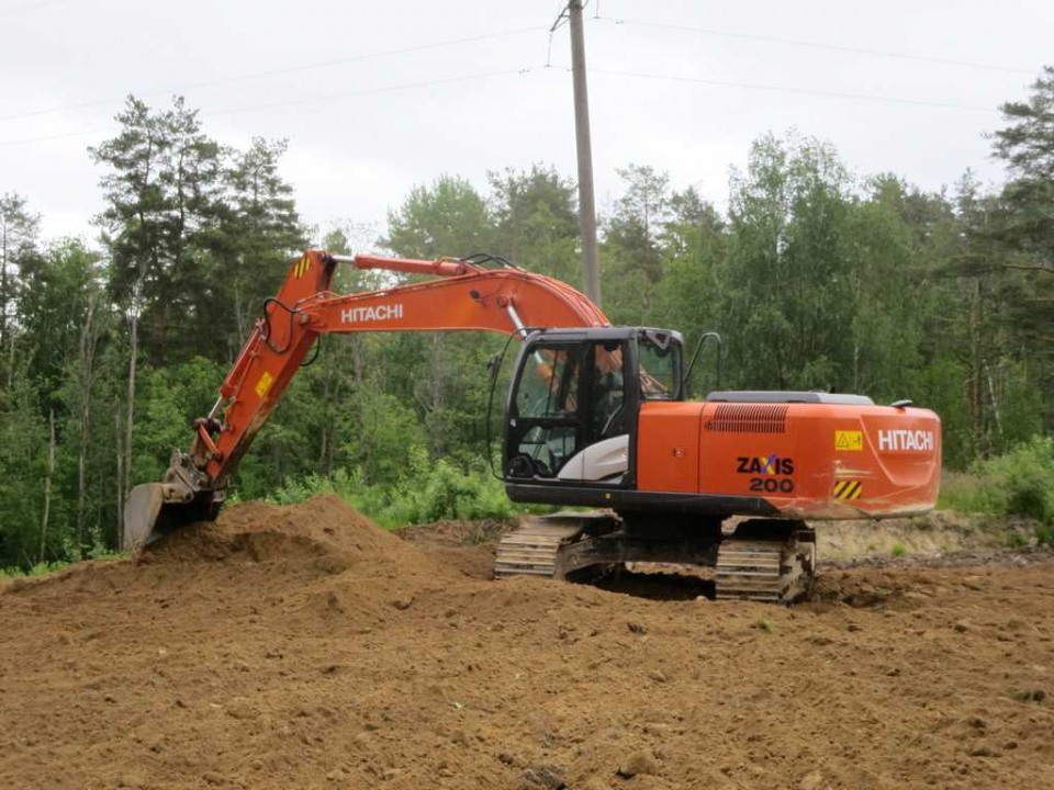  Экскаватор Hitachi 200  2020 года