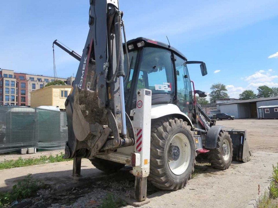  Экскаватор-погрузчик  HIDROMEK 102  2020 года