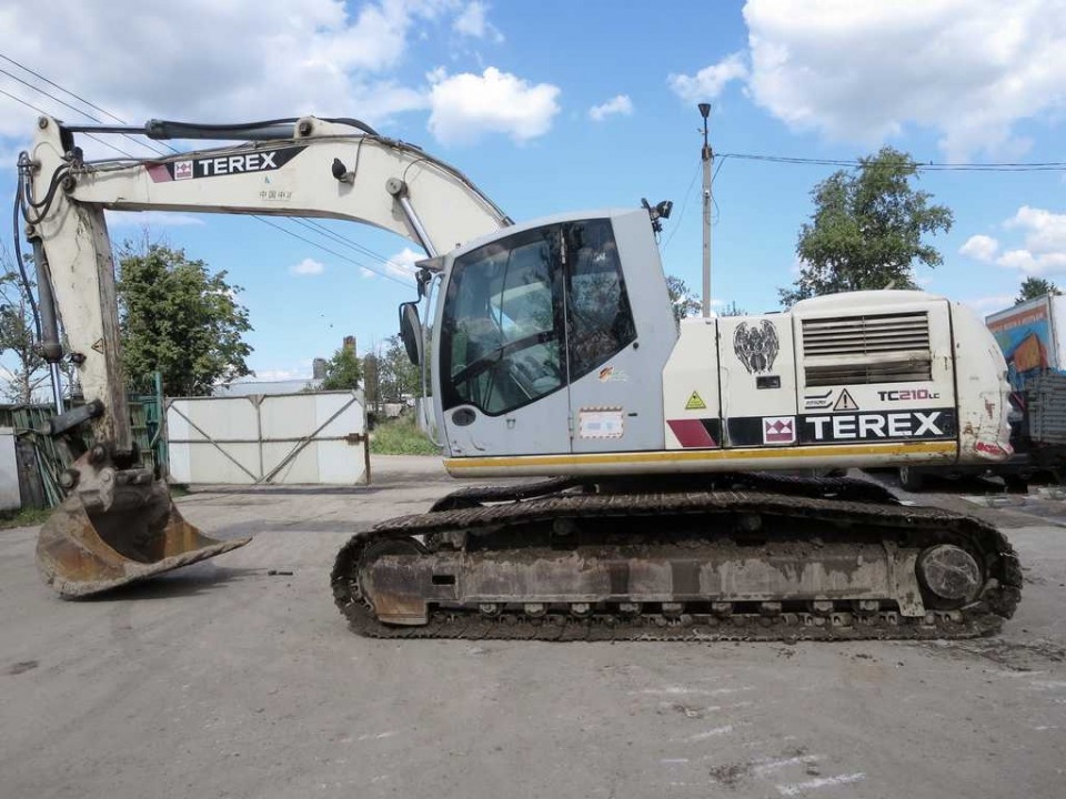  Экскаватор  TEREX TC 210 LC  2007 года