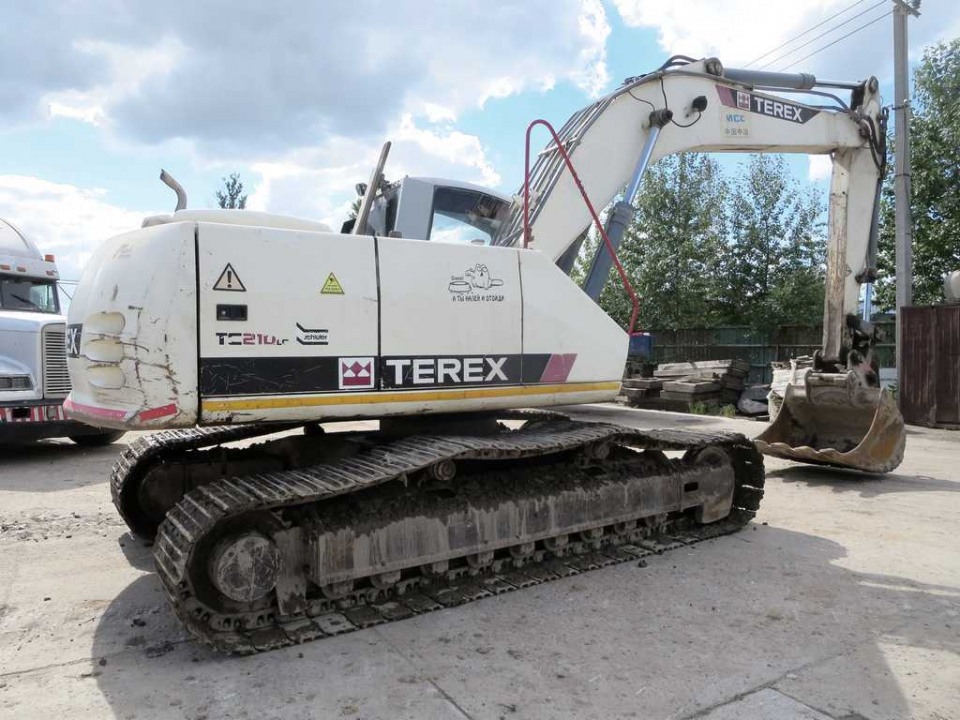  Экскаватор  TEREX TC 210 LC  2007 года