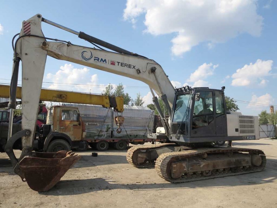  Экскаватор  TEREX 210  2017 года