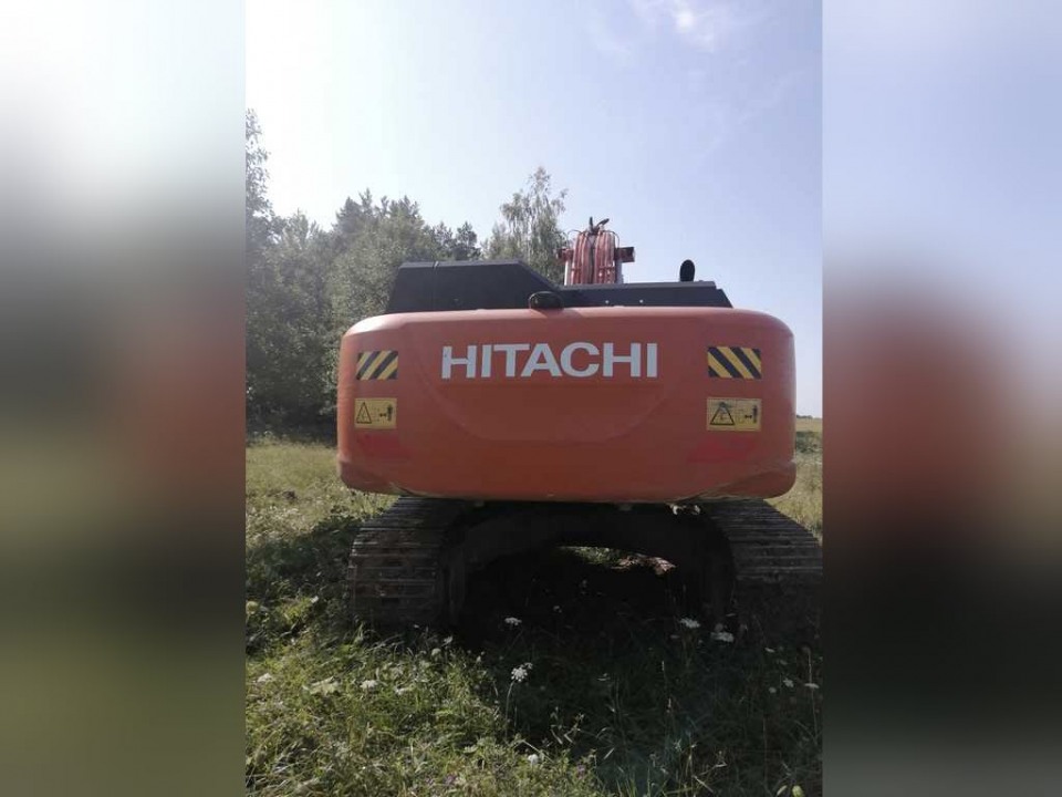  Экскаватор  HITACHI 300  2020 года