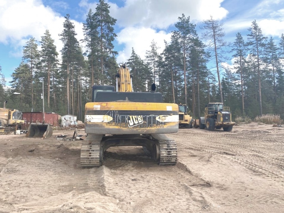  Экскаватор JCB 330  2006 года