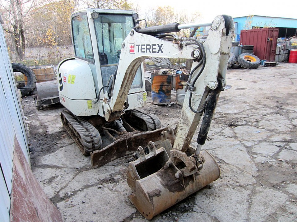  Миниэкскаватор TEREX TC25  2011 года