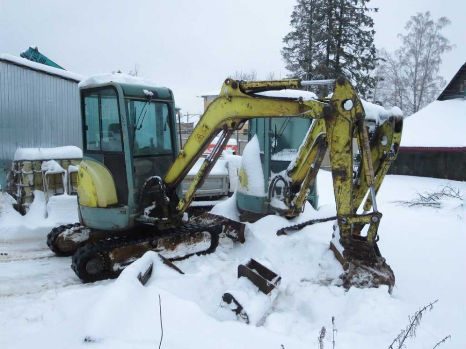  Миниэкскаватор YANMAR 35  2006 года