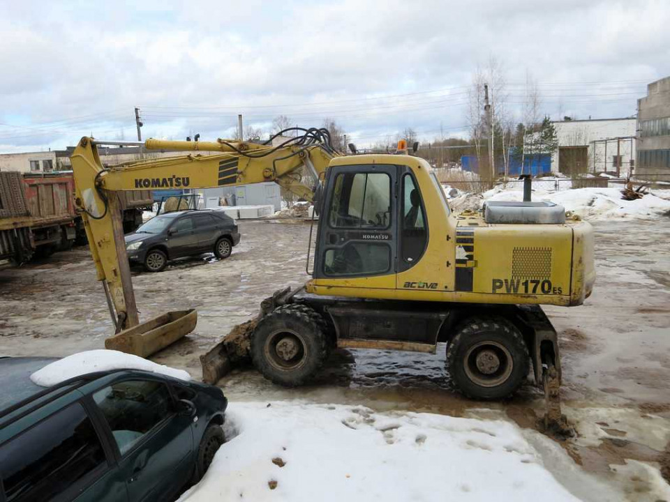  Колесник KOMATSU 170  2001 года