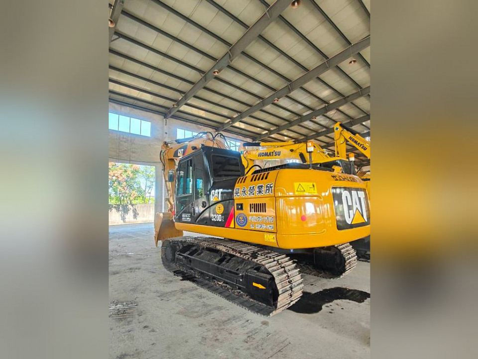  Экскаватор Caterpillar 320 D  2021 года