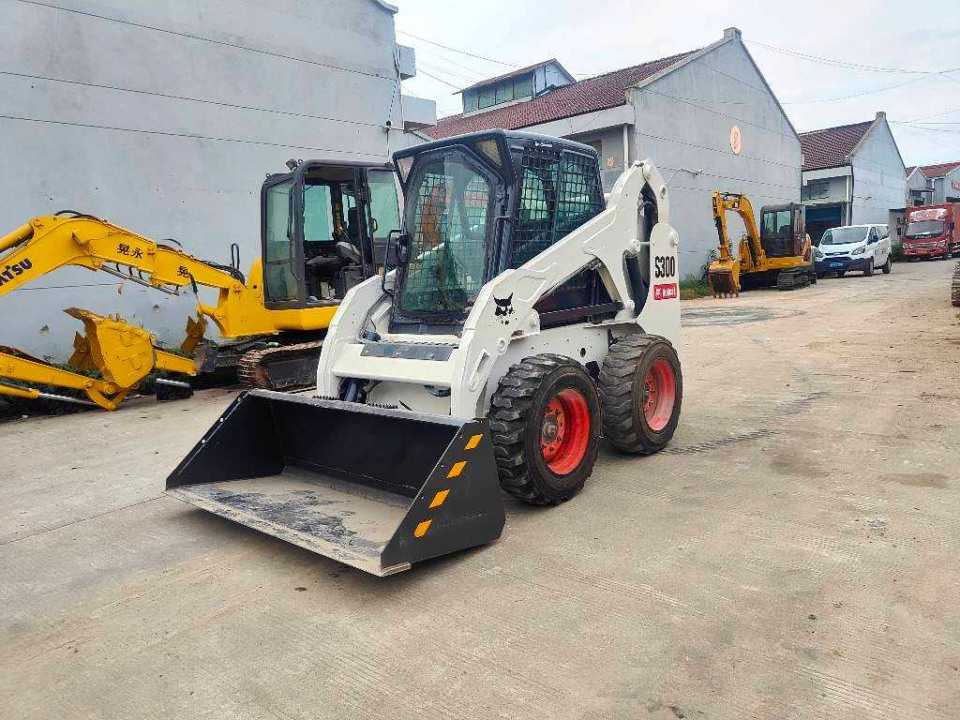  Минипогрузчик BOBCAT S300  2021 года