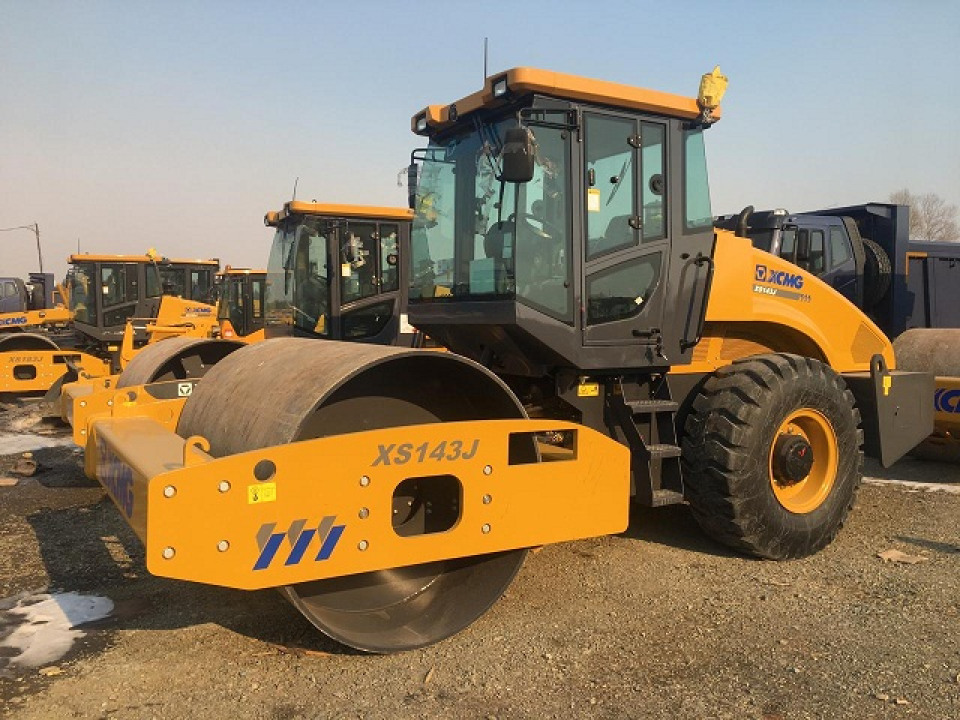  Каток XCMG XS143J  2023 года