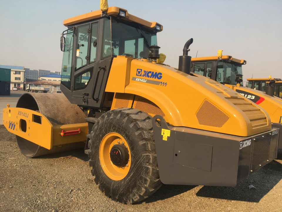  Каток XCMG XS143J  2023 года