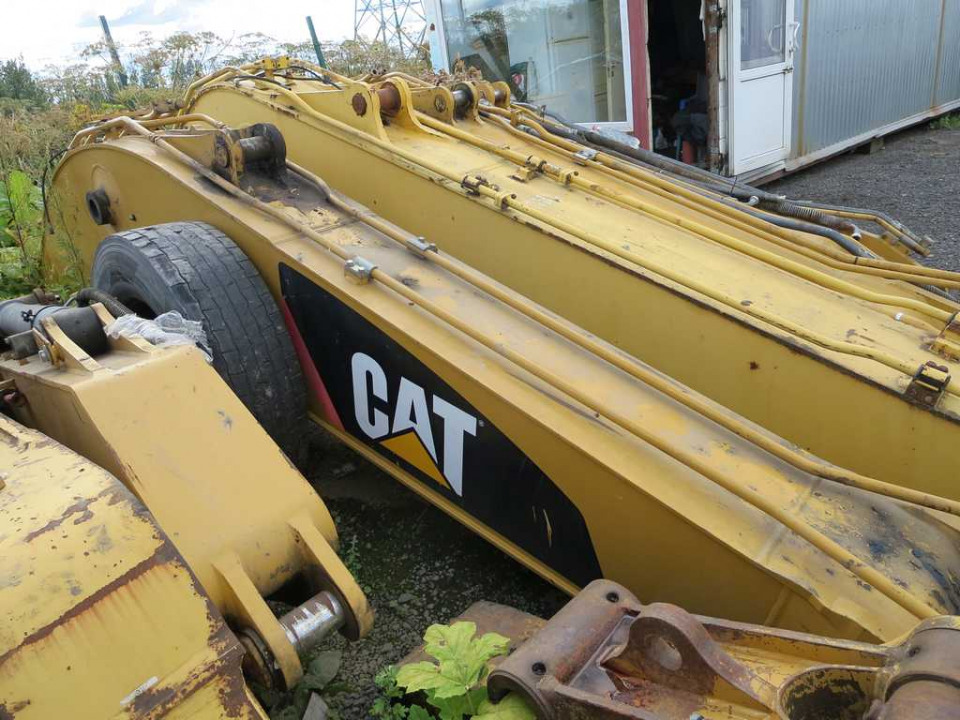  Стрела в сборе CAT  2013 года