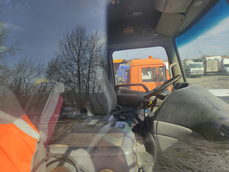  Самосвал Dongfeng DFL 3251A  2012 года