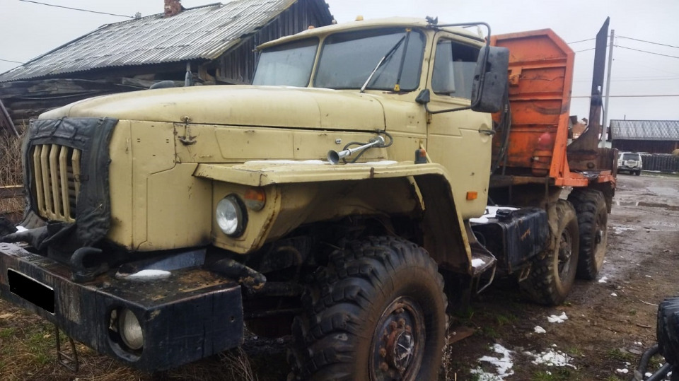 Урал 4320  2001 года