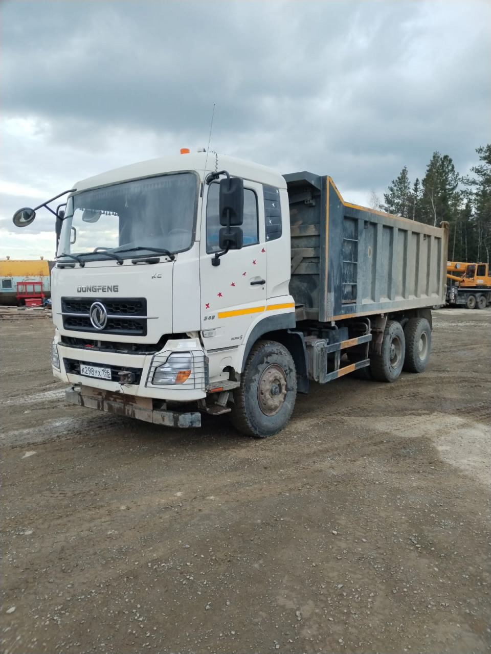  Самосвал Dongfeng DFH 3330  2018 года