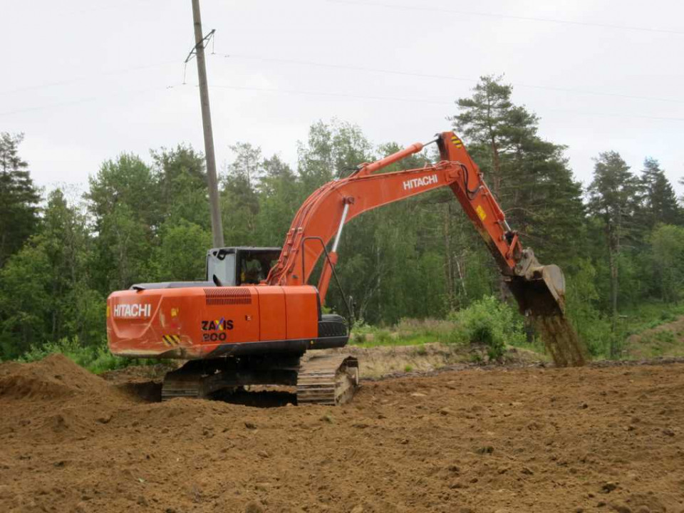  Экскаватор Hitachi 200  2021 года