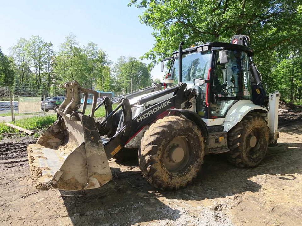  Экскаватор-погрузчик  HIDROMEK 102 S  2021 года