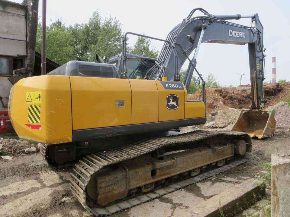  Экскаватор John Deere E 260 LC  2021 года