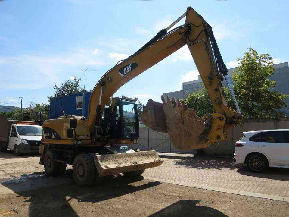  Экскаватор Caterpillar M 315 D  2012 года
