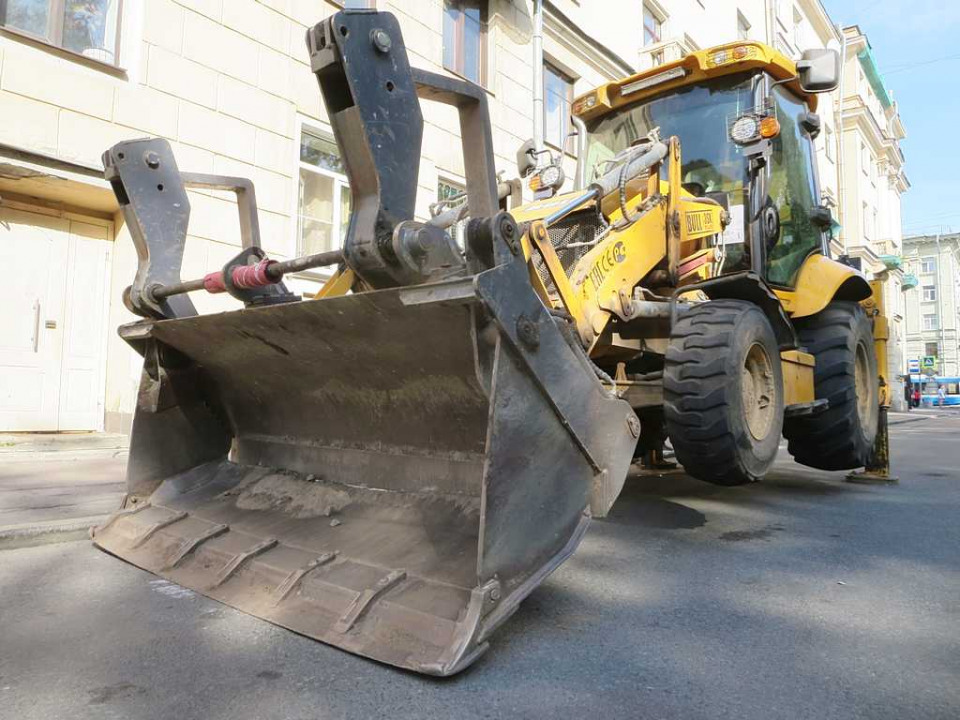  Экскаватор-погрузчик  BULL 3 SX  2023 года
