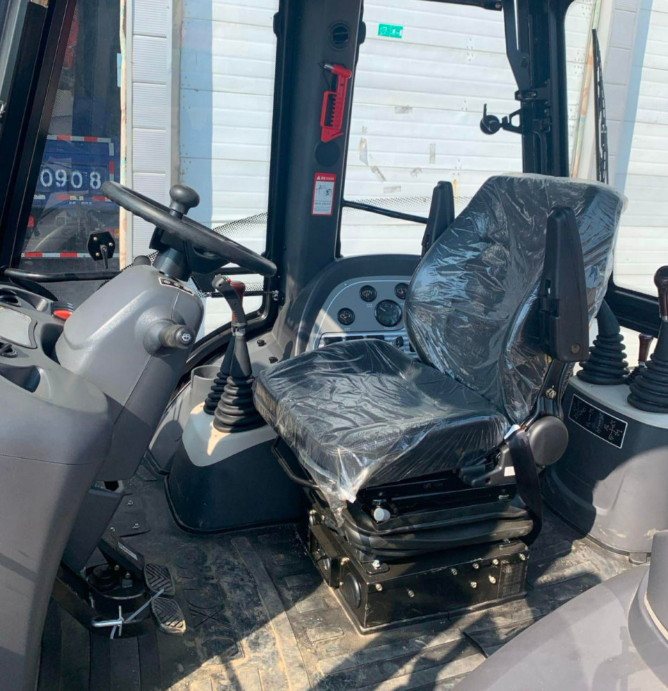  Экскаватор-погрузчик XCMG XC870HK  2024 года