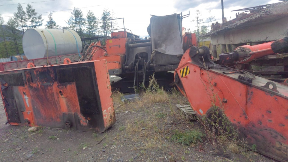  Экскаватор Hitachi ZX850  2012 года