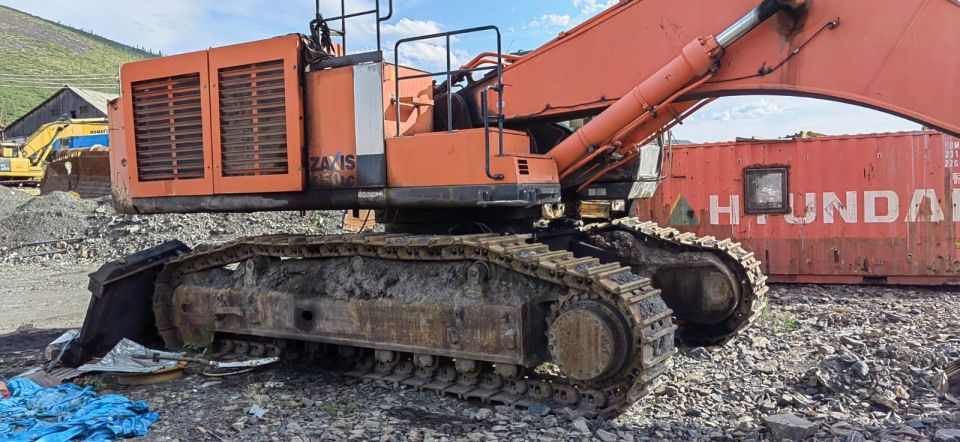 Экскаватор Hitachi ZX850  2012 года