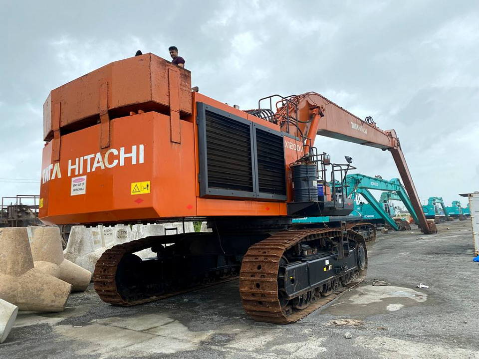  Экскаватор Hitachi EX1200 LONG REACH  2023 года