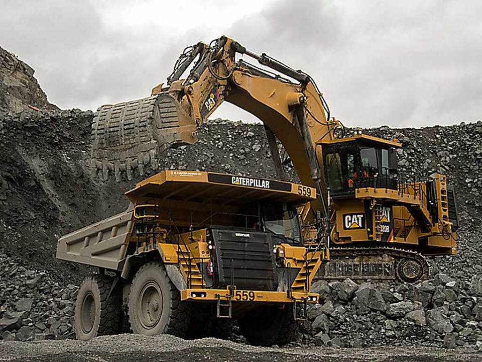  Экскаватор Caterpillar CAT 6020  
