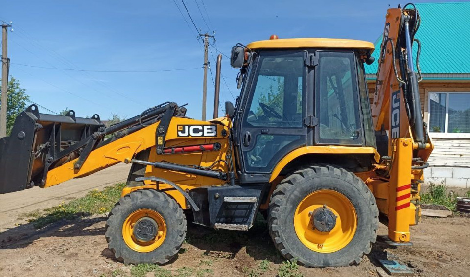  Экскаватор-погрузчик JCB 3CX  2018 года