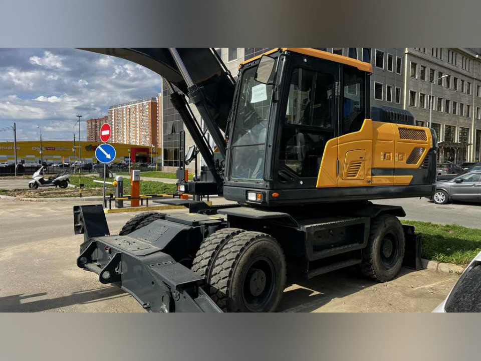 Hyundai HW 210  2025 года