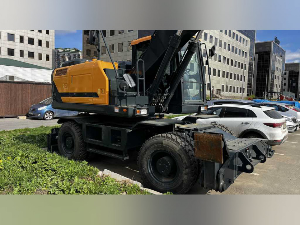 Hyundai HW 210  2025 года