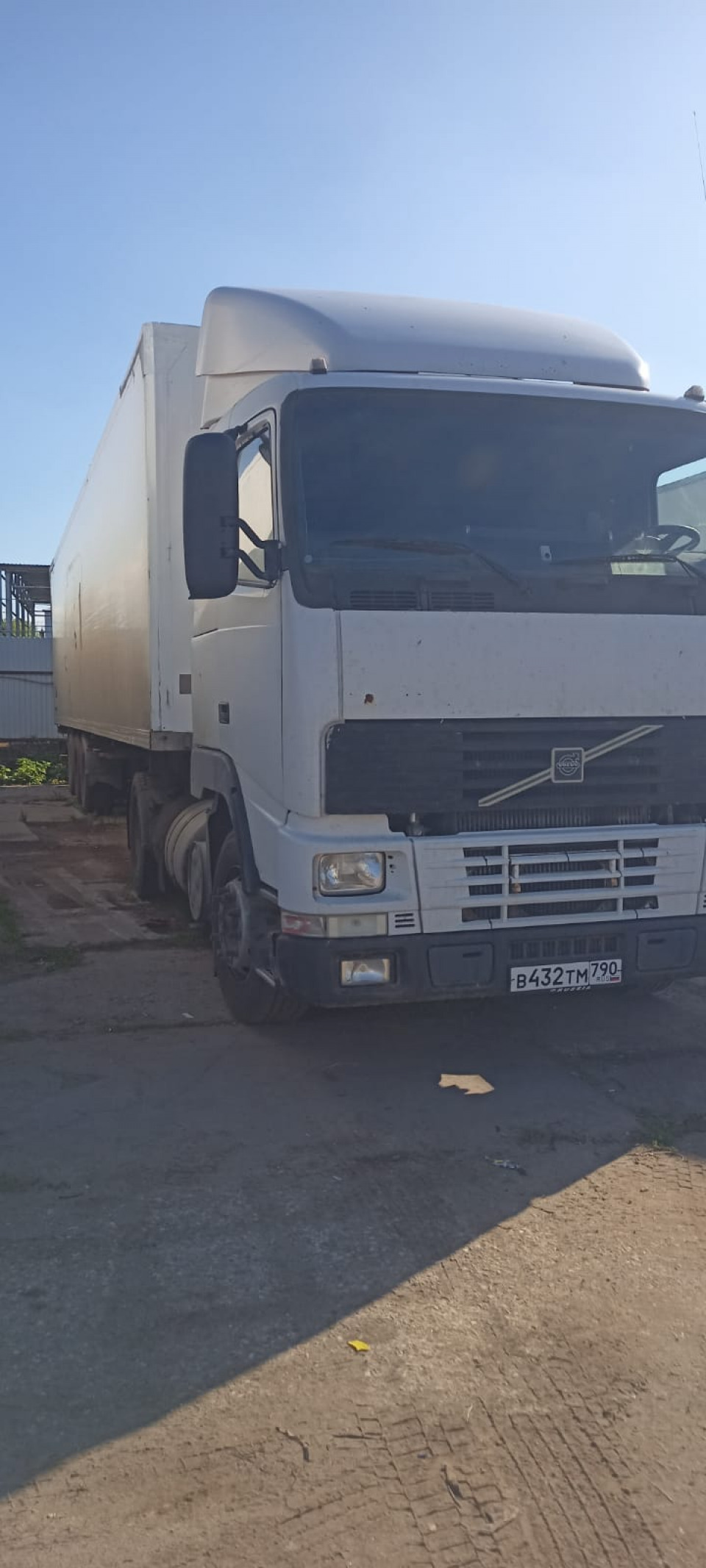 Volvo FH 12  1999 года, 4х2, 420 л.с.