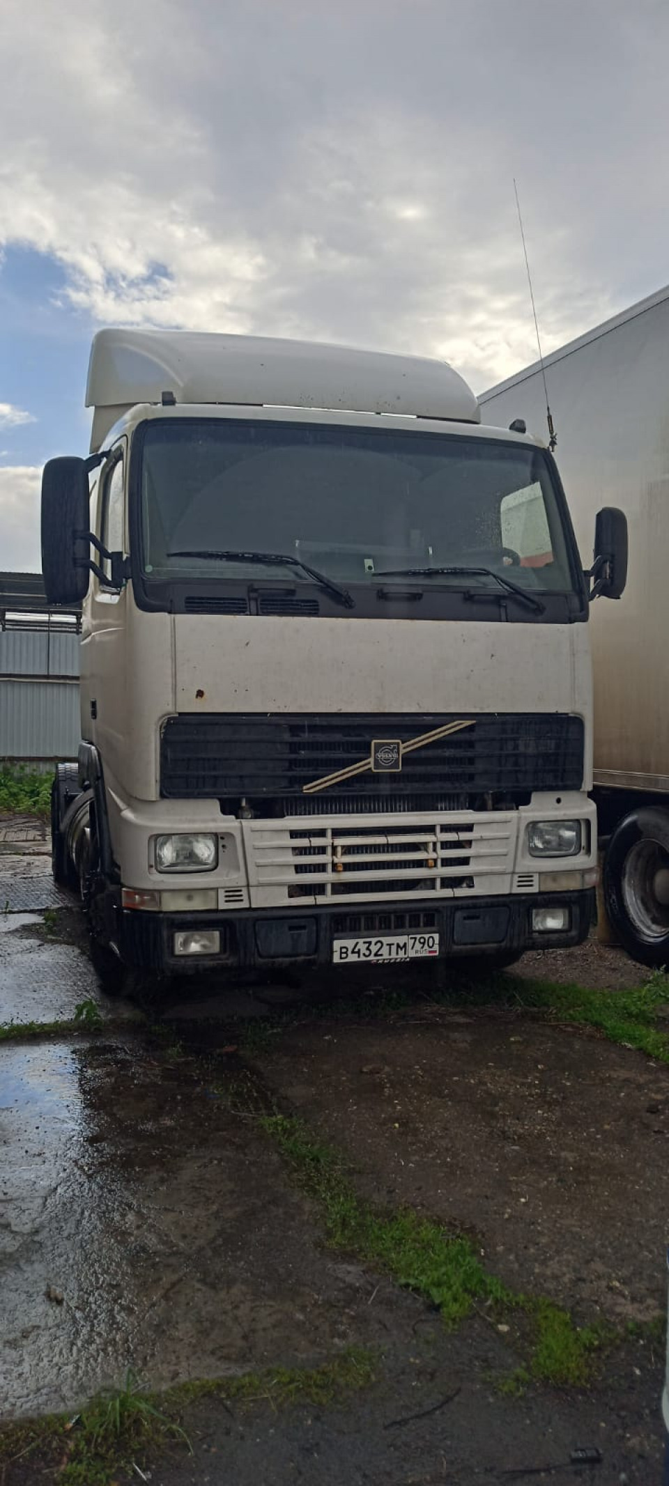 Volvo FH 12  1999 года, 4х2, 420 л.с.