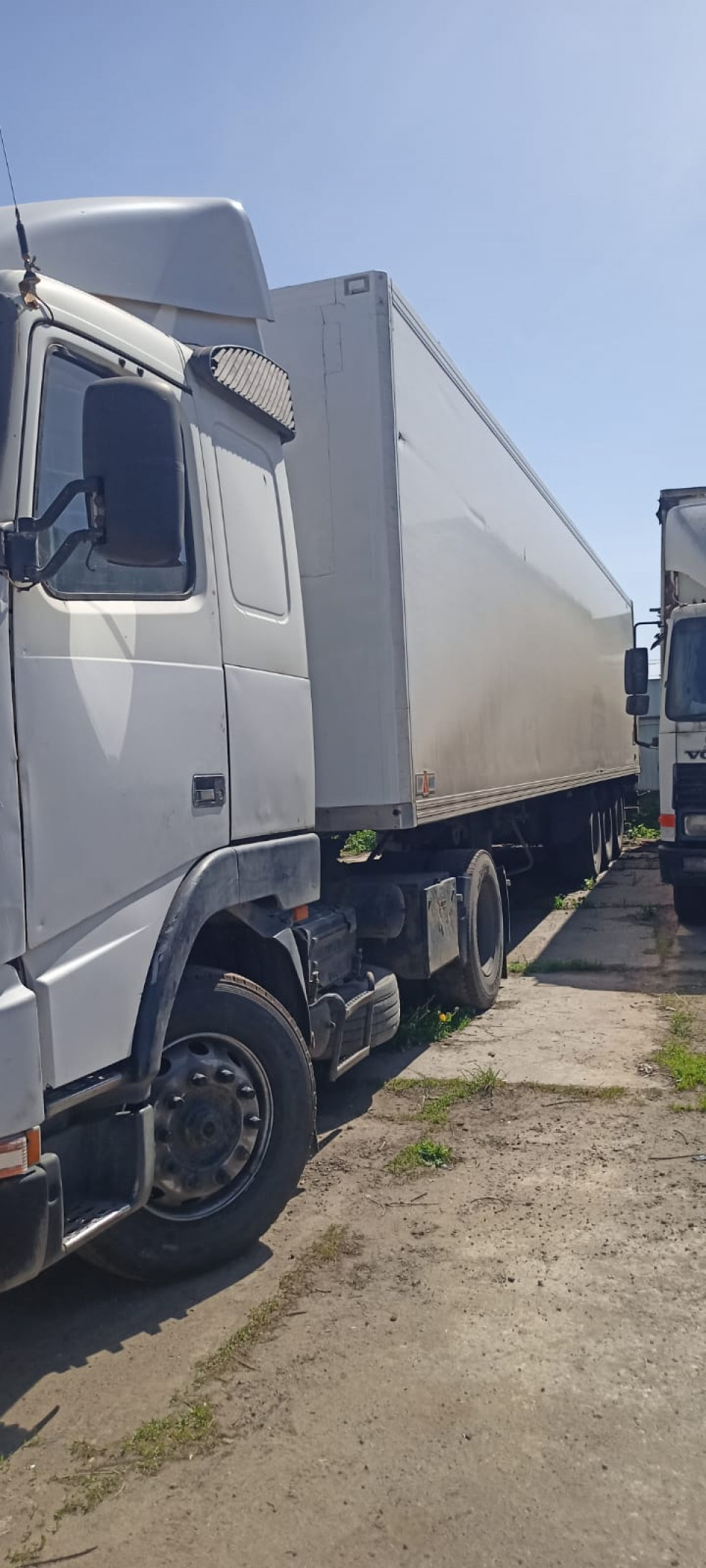 Volvo FH 12  1999 года, 4х2, 420 л.с.