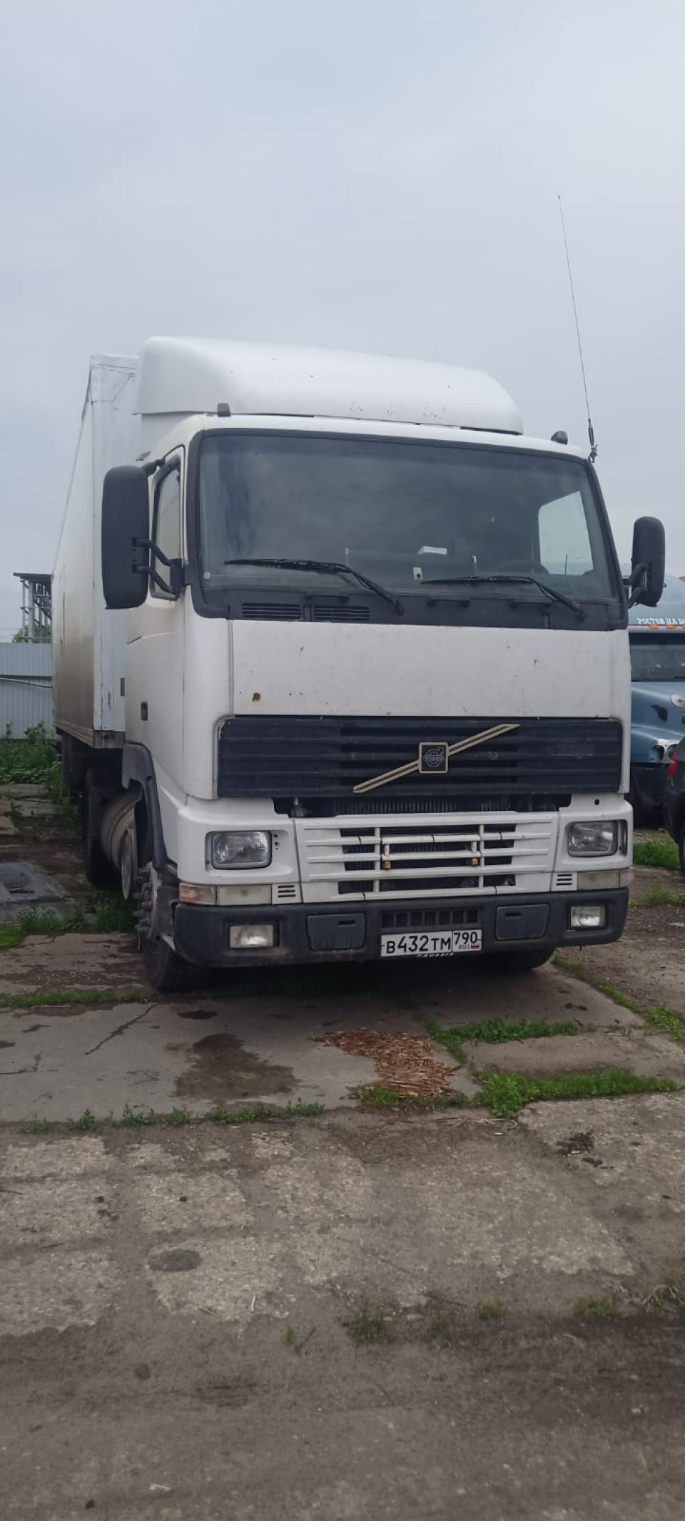 Volvo FH 12  1999 года, 4х2, 420 л.с.