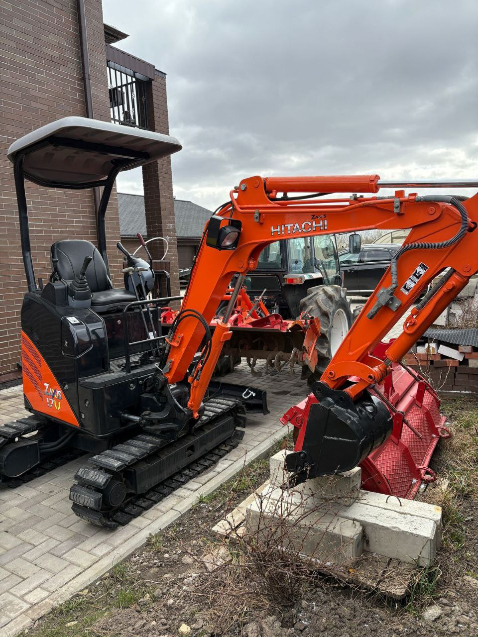 Hitachi Ex30  