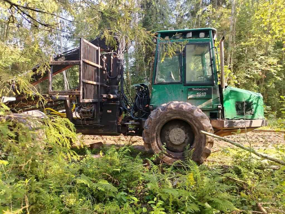  Другой  Форвардер Timberjack 1010  