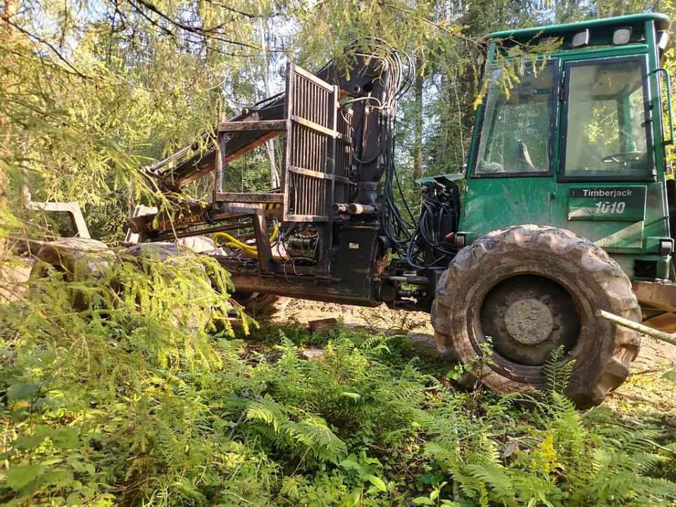  Другой  Форвардер Timberjack 1010  