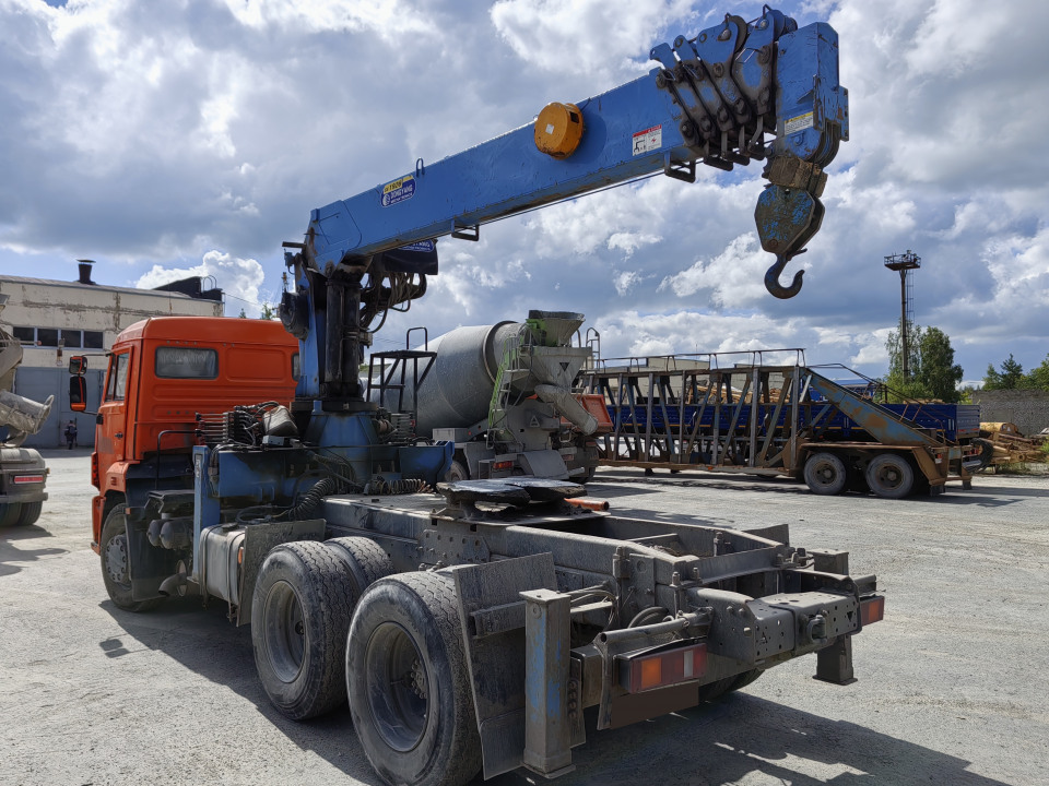 КамАЗ 65115  2014 года, 6х4, 298 л.с.