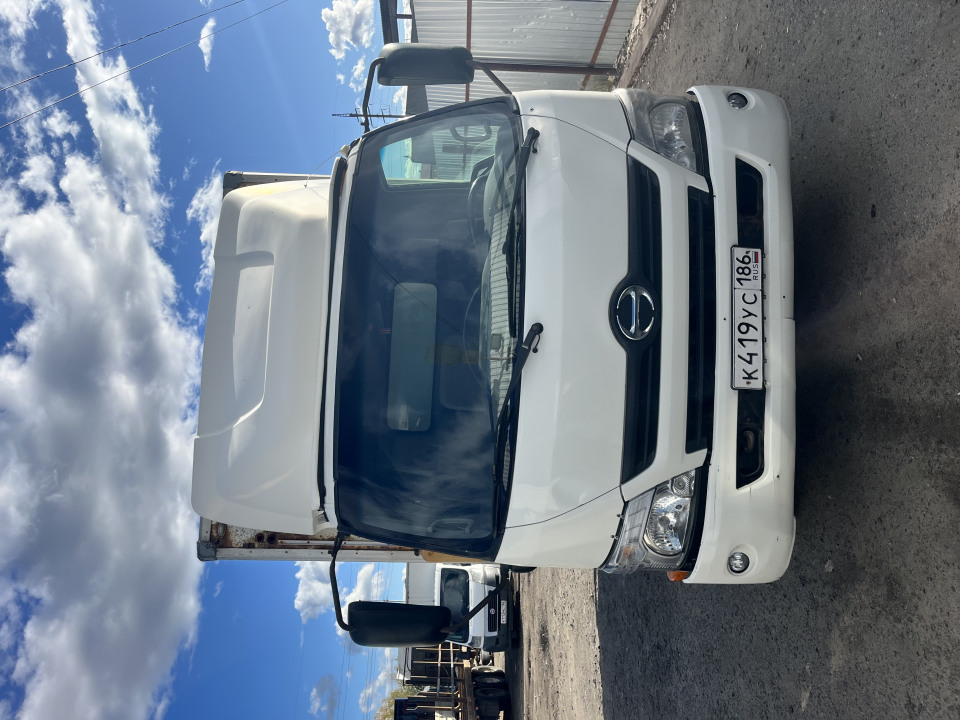 Hino 300  2014 года, 5000 т